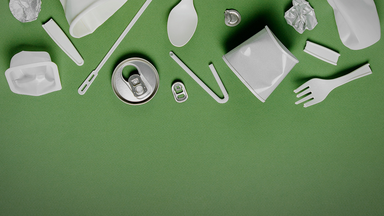 La Universidad de los Andes participa en la mesa nacional para la gestión sostenible del plástico.