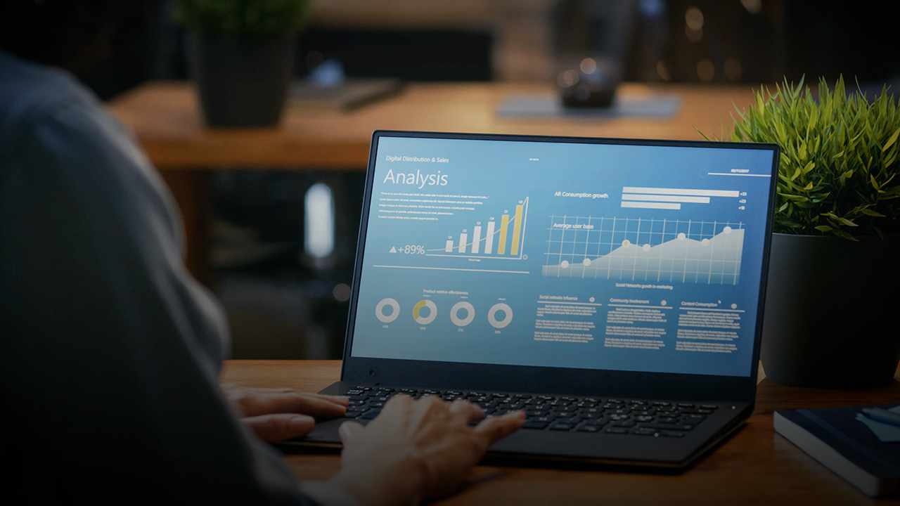 Programa Especializado en Analítica de Datos en Finanzas, Uniandes y Coursera.